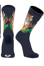 Load image into Gallery viewer, Custom Tiger in Grass Knit Socks
