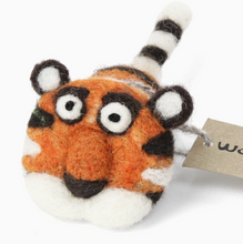 Load image into Gallery viewer, DIY Tiger Needle Felting Kit
