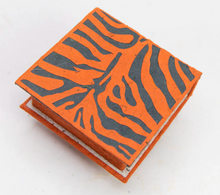 Load image into Gallery viewer, Tiger Stripe PooPoo Paper Note Box
