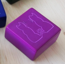 Load image into Gallery viewer, Stone Loving Cats Square Box
