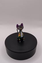 Load and play video in Gallery viewer, Sitting Hand Carved Oaxacan Cats with Tails
